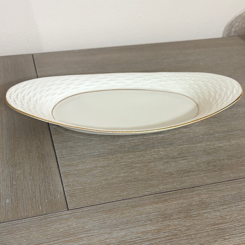LENOX Porcelain Basket Weave Oval Bread Tray Serving Dish - 13-5/8"' long